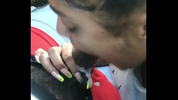 Play Exposing pretty lil thot and she swallow all the cum