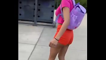 Play Dora skate bubbie