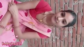 Play Horny Indian vargin girl