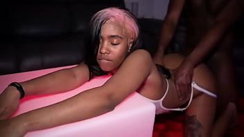 Play Cock griping pussy