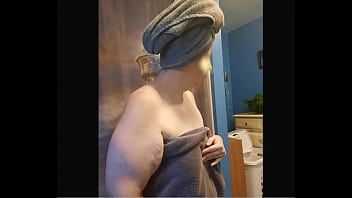 Play Russian Granny Olga Bathing Russian Porn