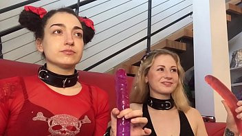 Play Bunny Sucks Sister Slaves Cock