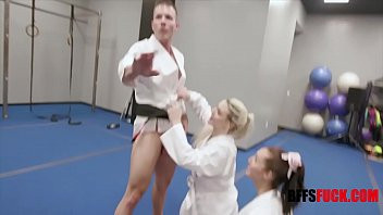 Play Bffs Cum Pao GANGBANG
