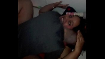 Play Je me fais baiser pendant que mon mec est sortie
