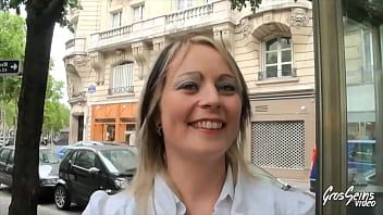 Play Marion cheats on her husband because he wants her more slutty